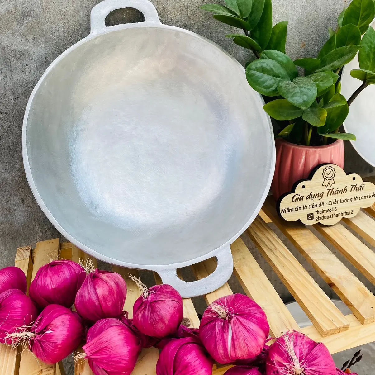 Chảo gang đúc đáy sâu size 26 -29- 32- 36 cm. Chiên , xào , rán cá thịt . dầy đẹp, chảo chống dính sâu lòng