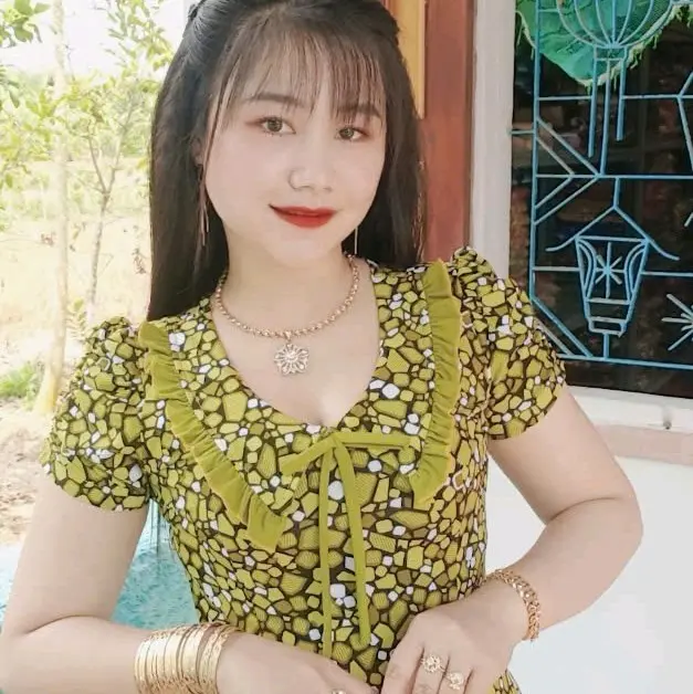 Bộ thun   cổ  tim bâu  tay rút quần dài ống ôm Nữ 5