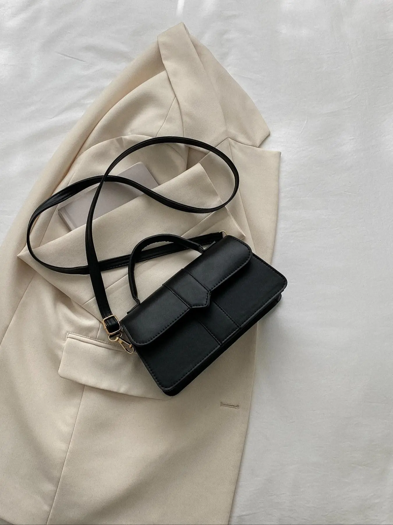 Women's Retro Simple Square Bag, Solid Color Flap Handbag, Minimalist Flap Crossbody Bag