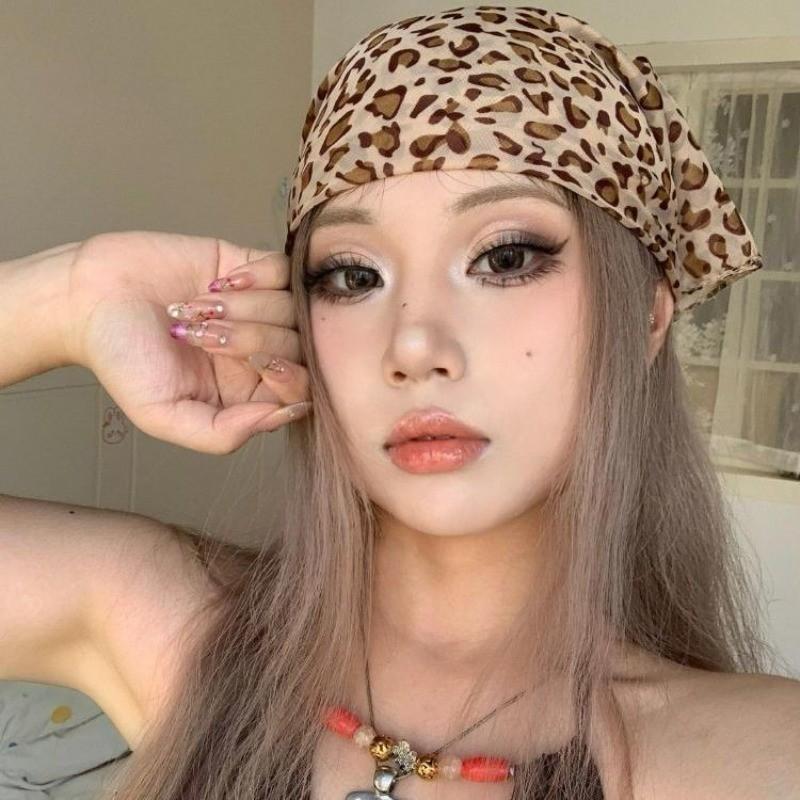 Khăn Quàng Vuông Nhỏ Nhẹ, Phong Cách Cô Gái Nóng Bỏng Xu Hướng Mới, Khăn Quàng Quấn Tóc Mùa Xuân Và Mùa Hè, Phong Cách Cổ Điển Hip-Hop, Khăn Quàng Lụa Họa Tiết Da Báo, 2025 1
