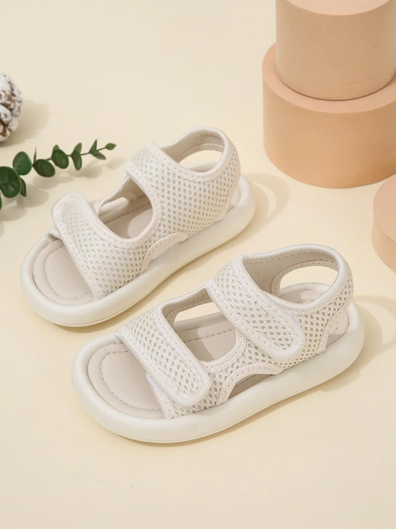 Boys' Fashionable Non-slip & Wear-resistant Soft Sandals, 1 Pair Casual Comfortable Velcro Sandals for Summer, Lightweight Breathable Shoes for Daily Wear