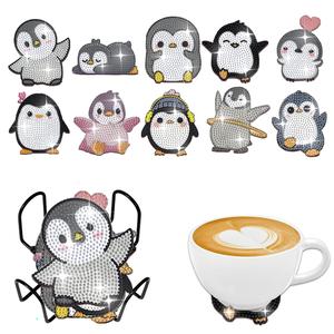 10個入り 不規則形 動物ペンギン柄 人工ダイヤモンド塗りコーヒーコースター DIYクリスタルダイヤモンド塗り木製テーブルアートコースター スタンド付き、成人用オフィスコーヒーマット、家庭用コースター、ハンドクラフト用品、ギフト用
