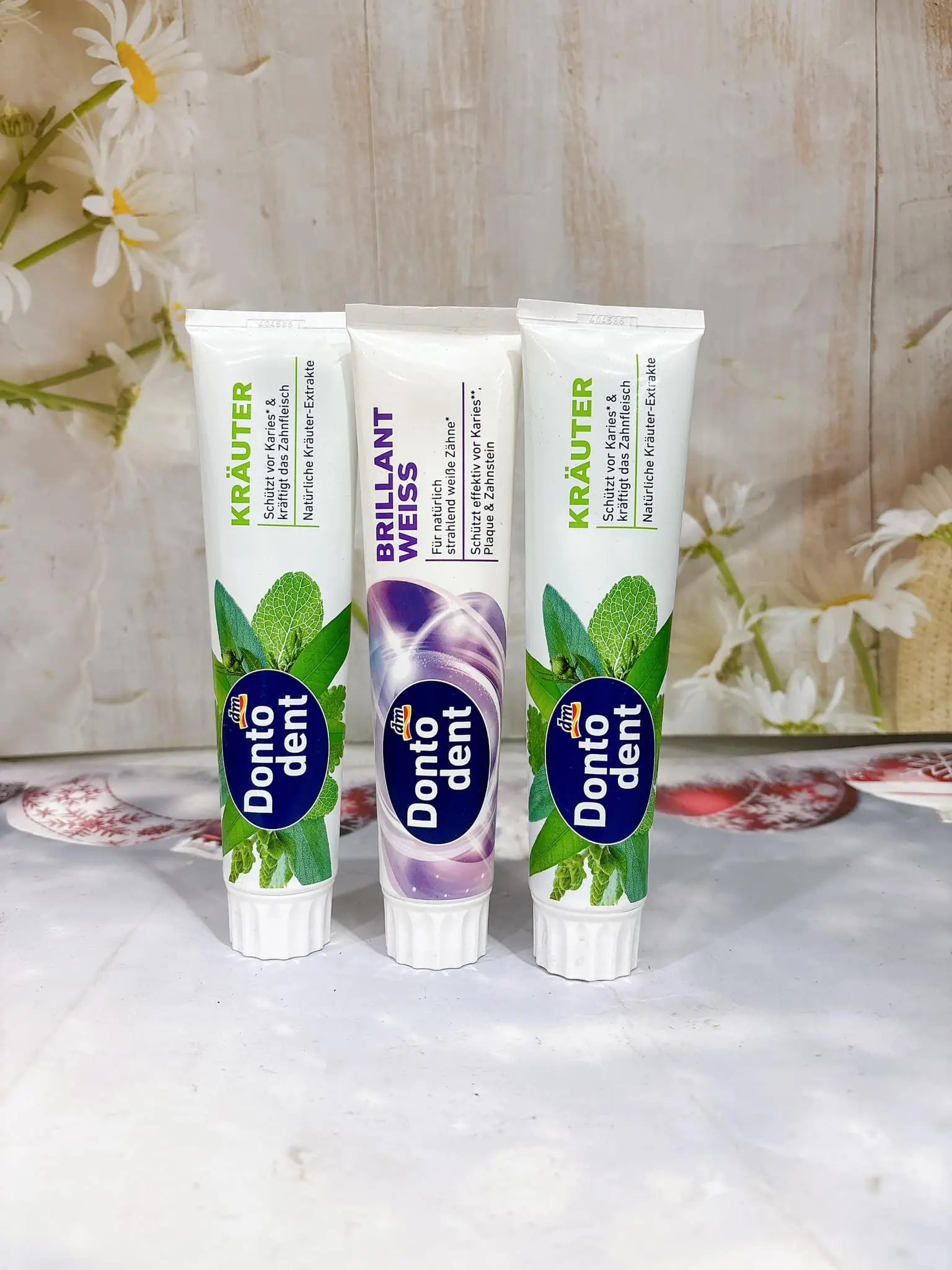 Kem đánh răng Dontodent Clear Fresh cho Hơi Thở Thơm Mát