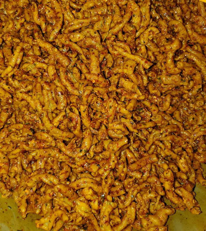 130gr - USUS CRISPY PEDAS DAUN JERUK GORENG ASIN 4