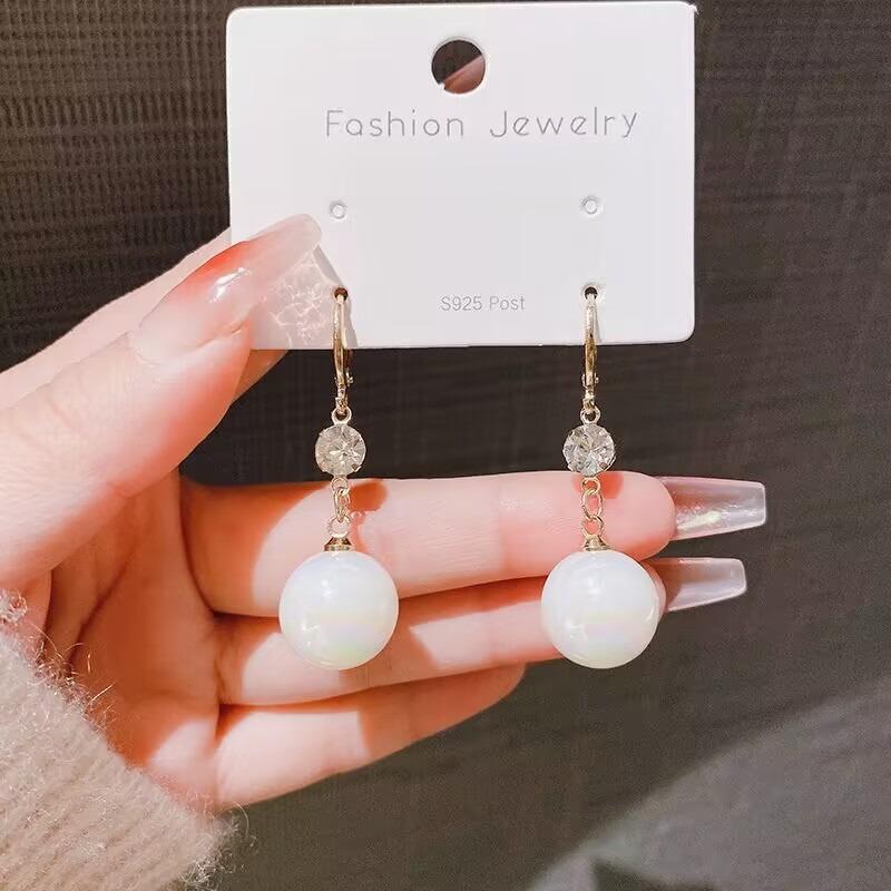Product Introduction of S925 Silver Gold Plated Fashion Heart Shape Jewelry Earrings for Women Wholesale 1