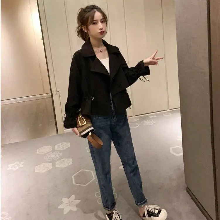 Nữ thần của áo khoác trench với dây rút từ phong cách Hàn Quốc của áo khoác nữ mới là một chiếc áo khoác nhỏ, nấu chín nhẹ. 4