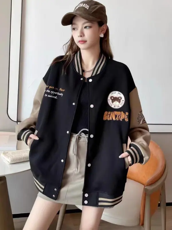 Áo bomber nữ phom rộng size 42 tới 65kg, hoạ tiết thêu sắc nét, chất dạ nỉ dày đep cứng cáp. Top Women Jacket 4