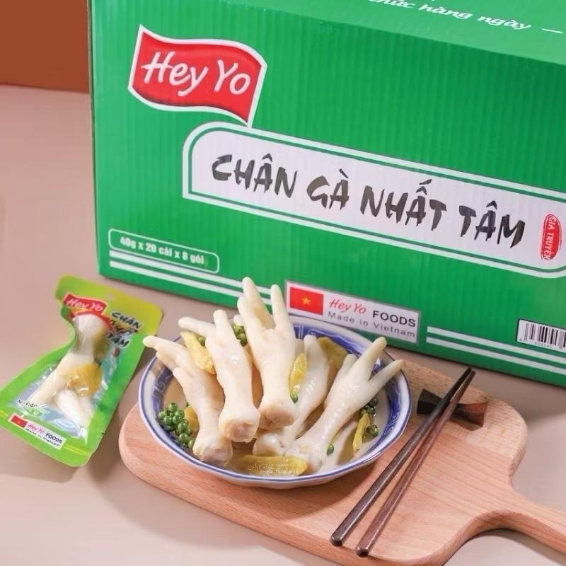 Conbo 20 và 30 chân gà nhất tâm ớt xanh của heyyo food 40g đậm vị thơm ngon.