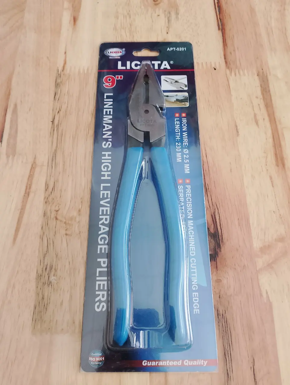 Kìm điện LICOTA APT-5201, 9 inch cắt dây thép, cắt dây cáp điện