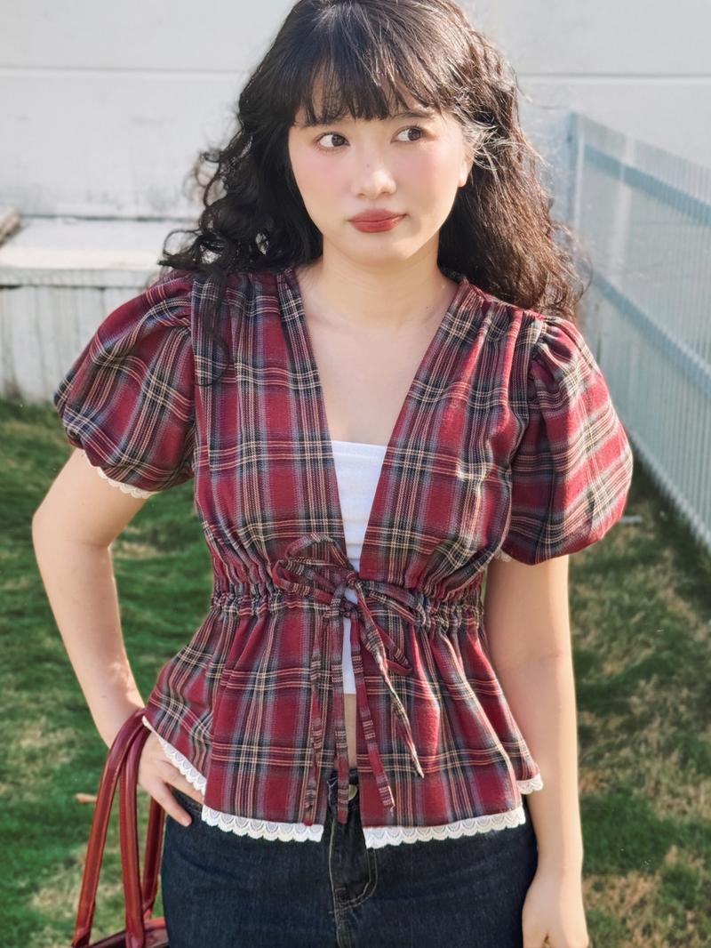 Product Introduction of [Mở bán] Puffy Love Babydoll - Áo Thiết Kế Babydoll Caro Tay Phồng Dáng Xoè che khuyết điểm 2