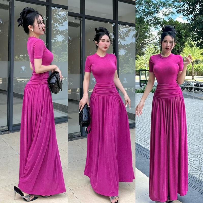  Set áo chân váy nhũ kim cương siêu xinh luôn ạ kiểu dáng basic siêu dễ mặc đi chơi đi làm đều hợp. Áo tay ngắn dáng dài mix cùng chân váy midi dáng dài xinh lam luôn. Bảng màu gồm : xám  nude đen hồng nâu bò cho nàng nhiều sự chọn lựa . Nhung Nữ Voi 