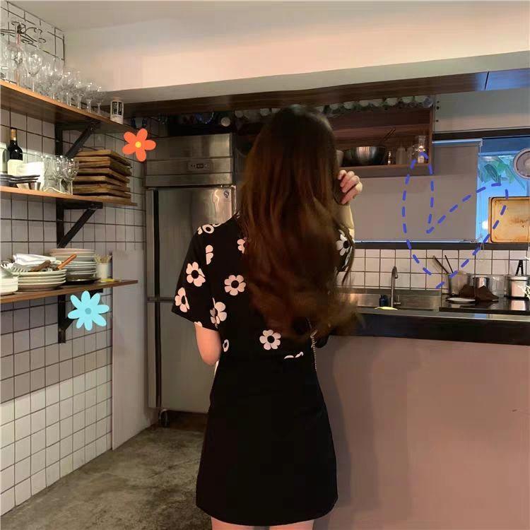 Product Introduction of Áo Sơ Mi Thiết Kế Cổ Điển Độc Đáo Áo Sơ Mi Ngắn Tay, Dành Cho Phụ Nữ, Mùa Hè 2024 Phong Cách Hàn Quốc Mới, Thời Trang, Dáng Rộng Vừa Vặn, Áo Sơ Mi 37