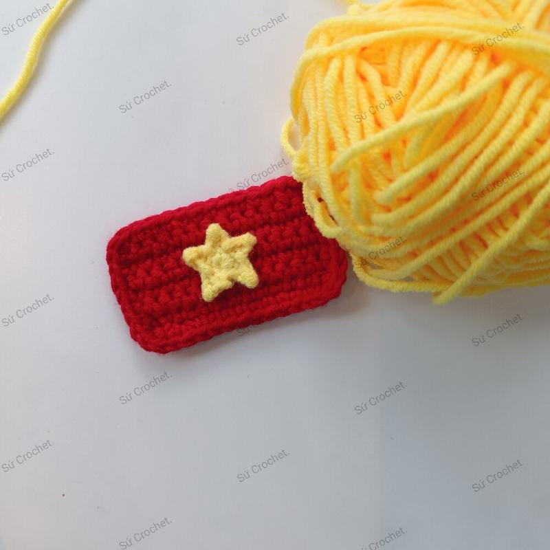 Product Introduction of Móc khoá quốc kỳ, cờ Việt Nam handmade bằng len chào mừng 2/9 2