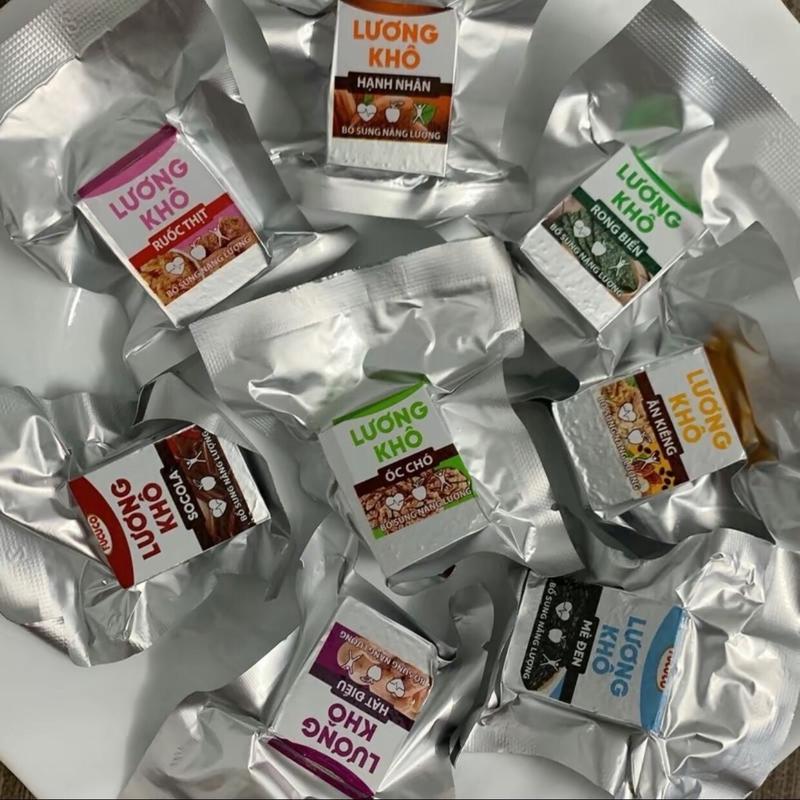 1Kg Lương khô Mix 13 Vị Hạnh Nhân- Óc Chó - Điều-Sô- Mè Đen- Ăn Kiêng - Ruốt Thịt- Rong Biển luong khomix