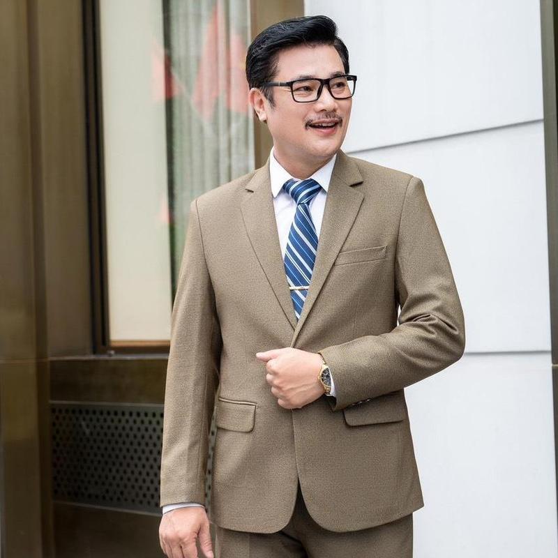 VEST NAM TRUNG NIÊN TIẾN THỊNH