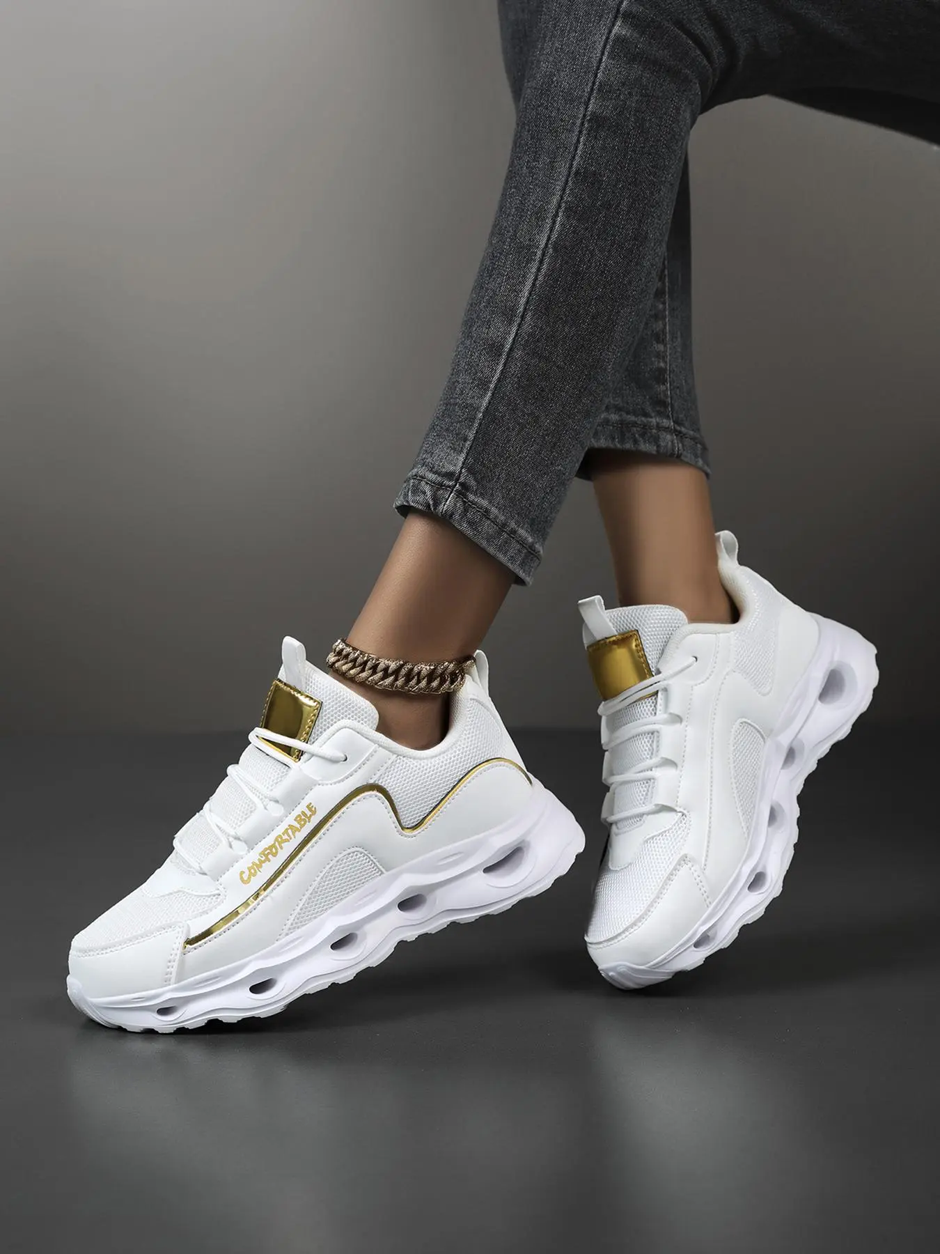 Women's Letter Print Lace Up Running Shoes, Casual Breathable Comfortable Lightweight Non-slip Sneakers, Outdoor Sports Shoes for Daily Wear