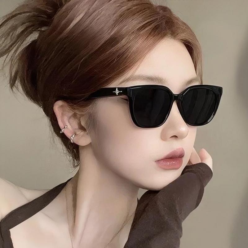 Km27 kính mát hoạ tiết ngôi sao mẫu mới chống tia Uv400  [tặng kèm hộp đựng kính và khăn lau] Mắt Kính  Women Hoa Cao Su