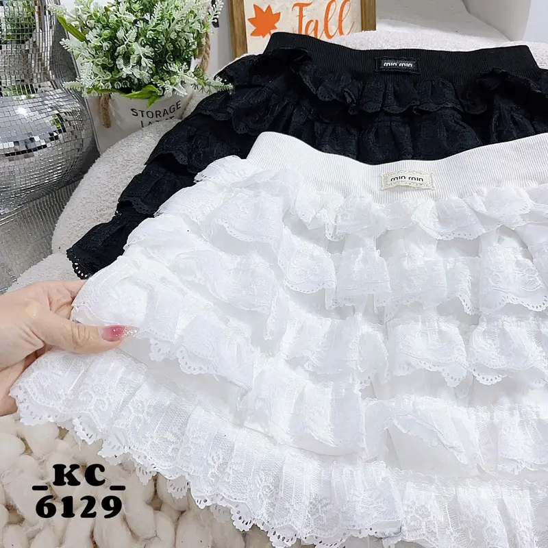 Chán váy ren sẵn 2 màu đen trắng, free sz - Thương hiệu uy tín