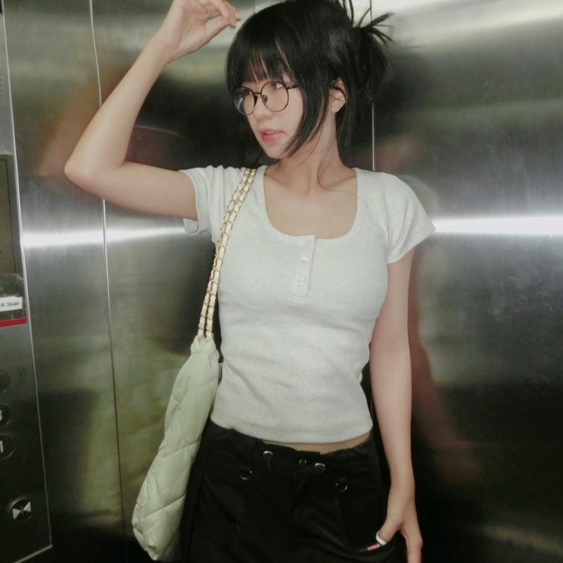 Áo thun slimfit Andy Top - Eighteen Again