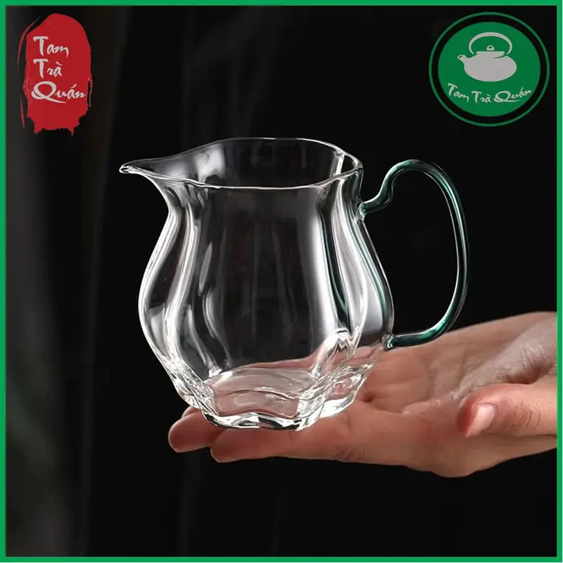 Tống chuyên trà thủy tinh miệng nhọn cán xanh lục 260ml 1