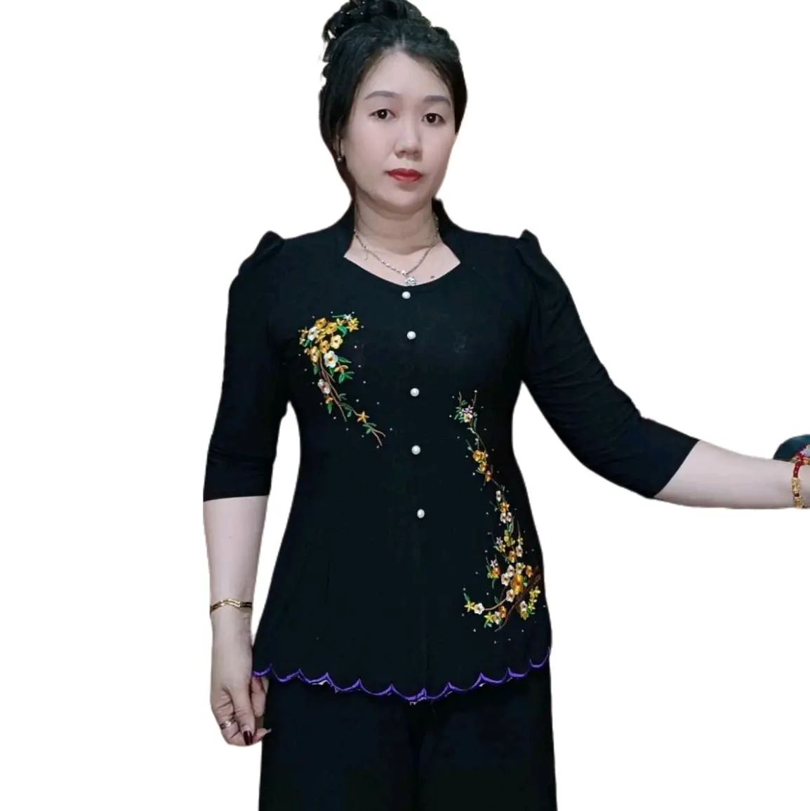 [ ÁO LẺ ]Áo Bà Ba Cổ Nữ Hoàng Thêu Rô Đê ở Tà Áo Kết Hợp Với Tay Lỡ - 15 Màu Sắc