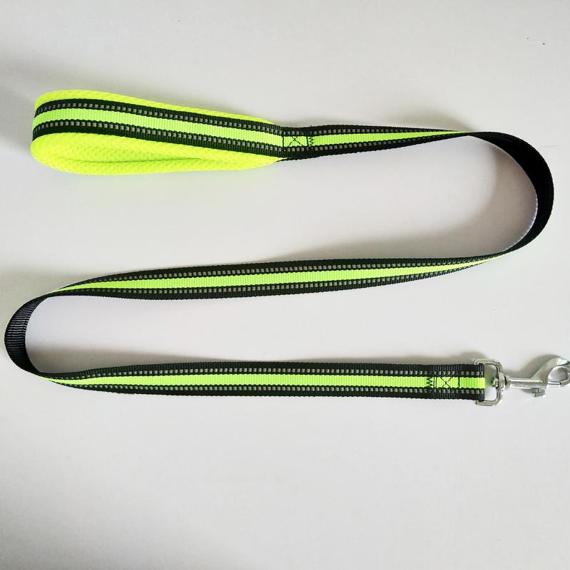 Product Introduction of Pet Life Jacket Safety & Style  Pet Swimsuit Pet Chest Harness Traction Rope  for Water Adventures 17