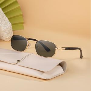 แว่นกันแดด กรอบสี่เหลี่ยม แฟชั่นยุโรปและอเมริกา สำหรับผู้ชาย กรอบโลหะ สไตล์เรโทรและอินเทรนด์ ป้องกันแสงแดด ใหม่ในปี 2025