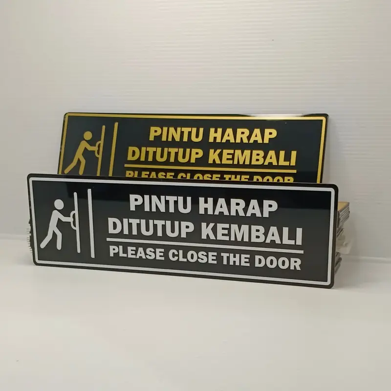 Akrilik Pintu Harap Tutup Kembali Acrilyc Hitam Cutting Sticker Signage 6