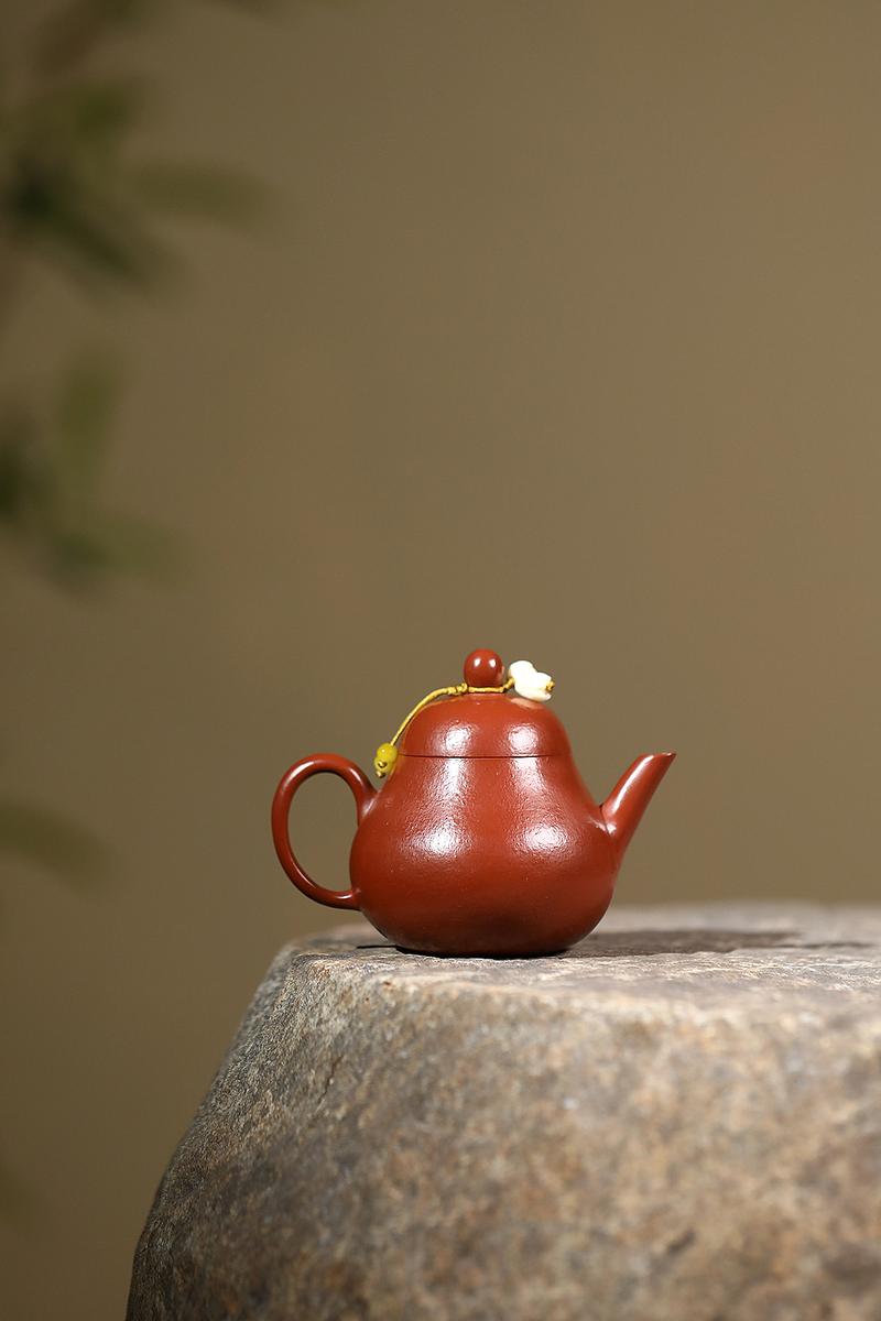 Product Introduction of # Zisha Teapot# [Lifetime Fidelity] Yixing Zisha Teapot Pure Handmade Famous Authentic Tea Making Large and Small Capacity Tea Set Yixing Zisha Teapot Famous Handmade Raw Ore Small Coal Kiln Cinnabar Sand Small Autumn Water High-End Teapot 14