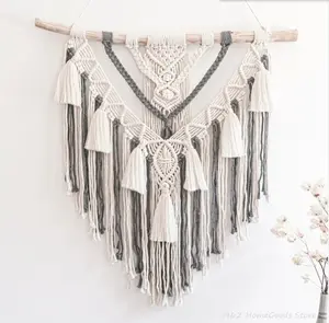 Gantungan Dinding Macrame Greyni Ukuran 60cm dari Kayu Jati