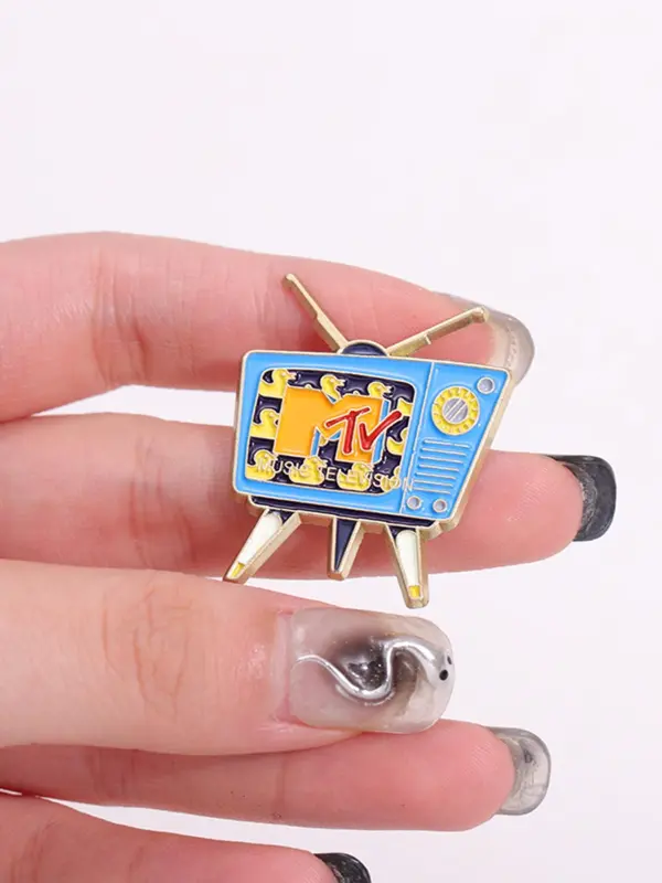 Vintage Tv Shaped Brooch, Enamel Pin Suitable for Backpacks, Jeans, Scarves, Hats Decoration,  Trendy All-match & Exquisite Brooch for Birthday Gift 6