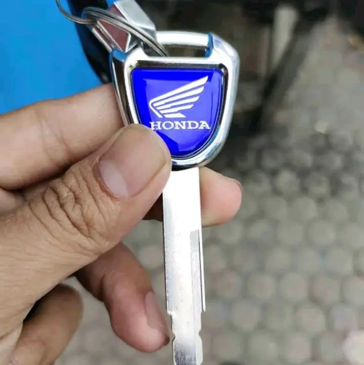 Kunci Variasi Beat Vario Scoopy Spacy Megapro cb 150r CBR 150r Sonic Supra Gtr beat pop street karbu new Vario 125 150 free Magnet Motorcycle Penutup 1