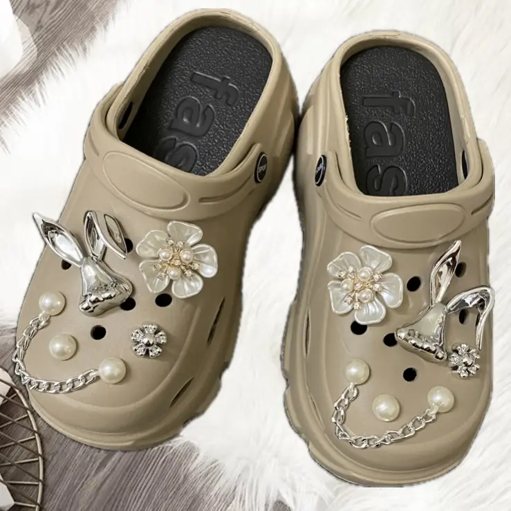 Dép sục nữ cross đế cao 7cm , sục nữ đế cao 7 phân, tặng kèm charm sticker ngẫu nhiên 4