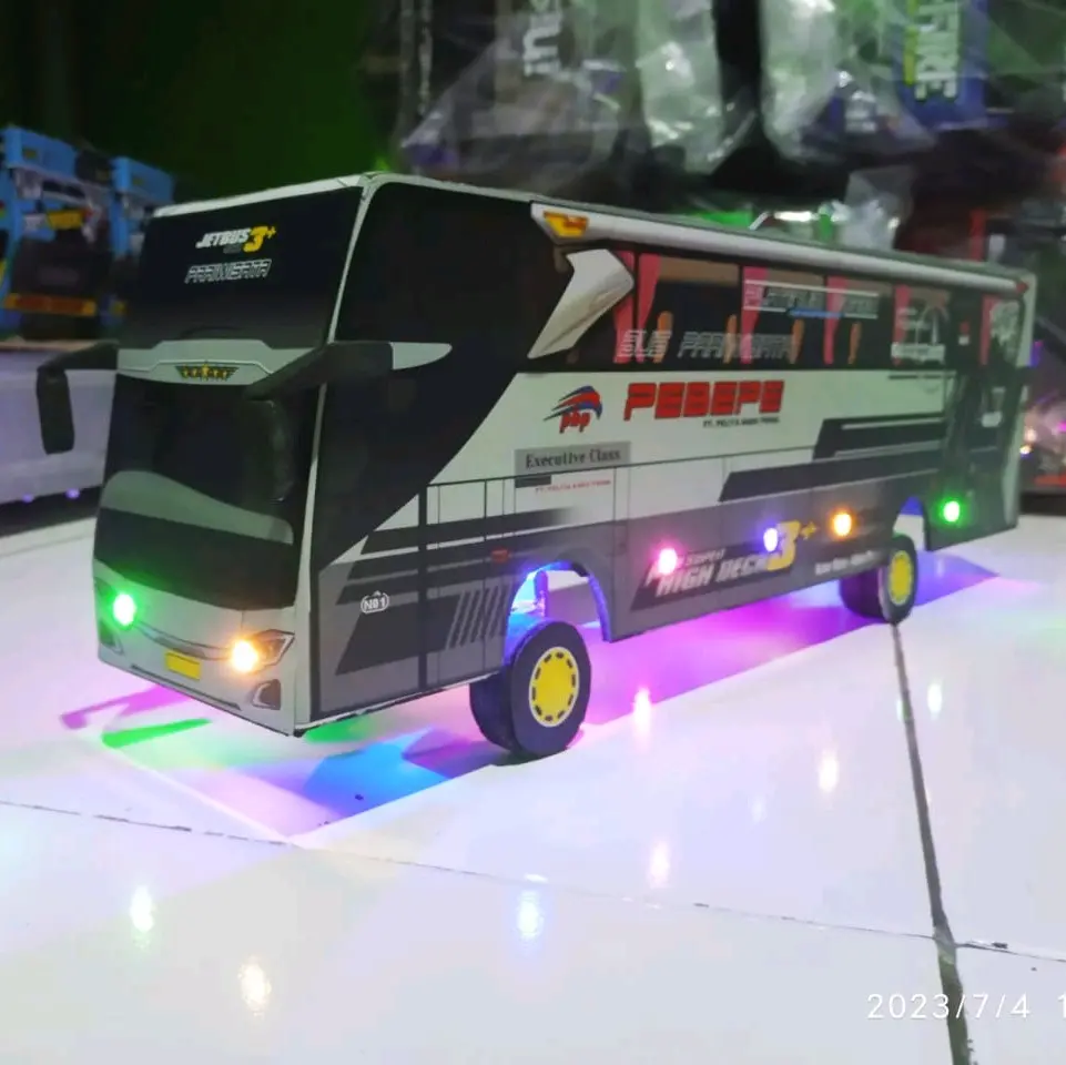 Miniatur bus telolet Pendidikan Set Hadiah Cowok Cewek Beraneka warna Game miniatur bus RC Musikal bus basuri mainan anak mainan anak laki laki bus oleng Kado Led Control Lampu basuri