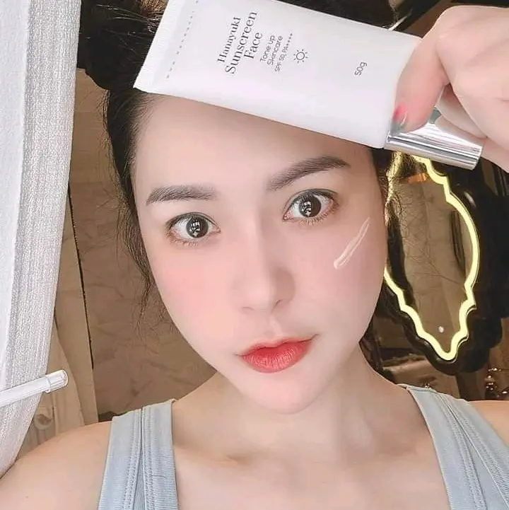 Kem chống nắng nâng tone đến từ hanayuki