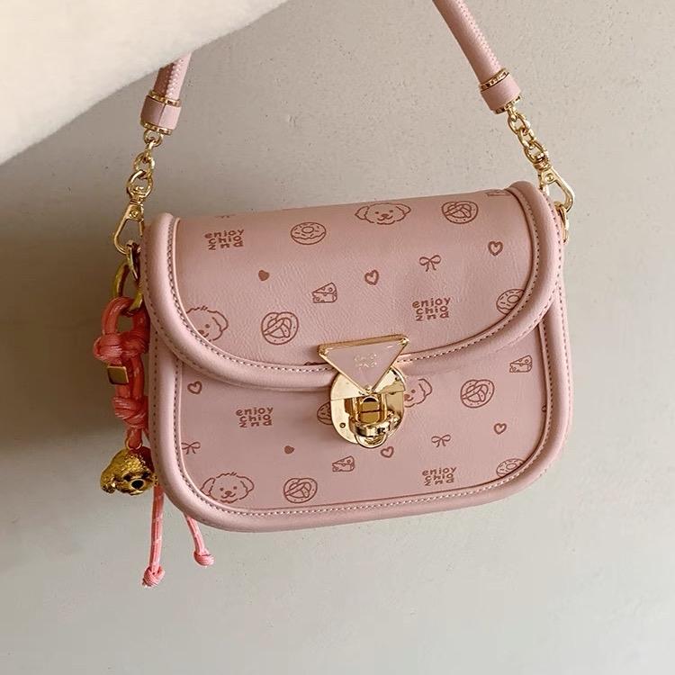 [DEAL] Túi Chio2nd hoạ tiết cún bst mới màu hồng đeo chéo, kẹp nách xách tay
