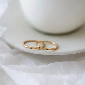 1Step Cincin Titanium Tahan Karat Ultra-Halus Berlian-Set Sederhana dan Modis untuk Wanita A178