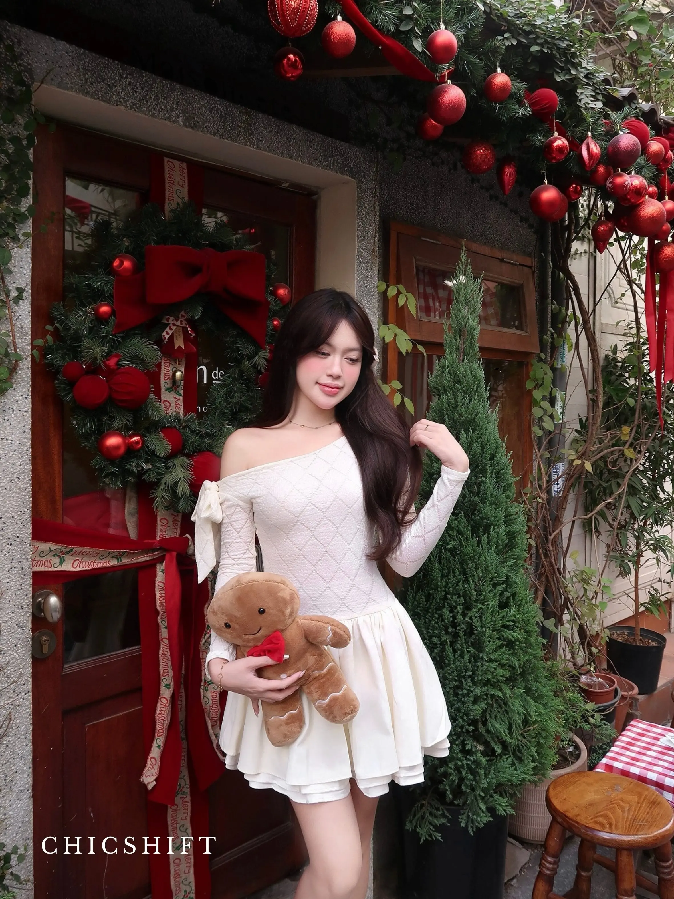 Váy trễ vai dài tay dáng xòe buộc nơ cách điệu phong cách trẻ trung