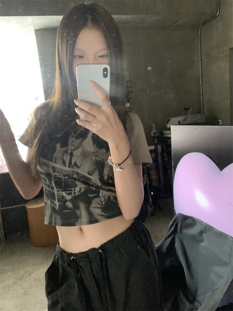 Product Introduction of Round Neck Short Sleeve T-Shirt Summer New Slim Fit Flattering Versatile Short Top Casual Women's Fashion Versatile Personality Hot Girl Korean Style Clothing 19