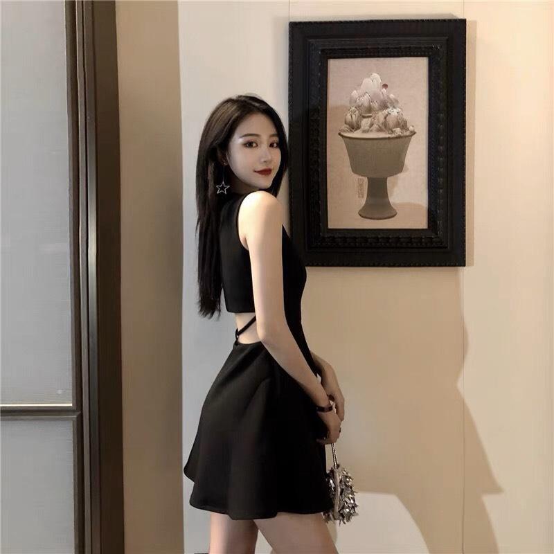 Đầm hở lưng đan dây chéo form xòe basic đi dạo phố D999