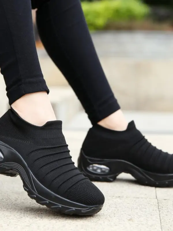 Women's Simple Leisure Style Design Plain Breathable Comfortable Sports Running Shoes, Casual Versatile Outdoor Slip on Sneakers & Trainers, All-match Commuter Shoes for Work & Daily Wear 1