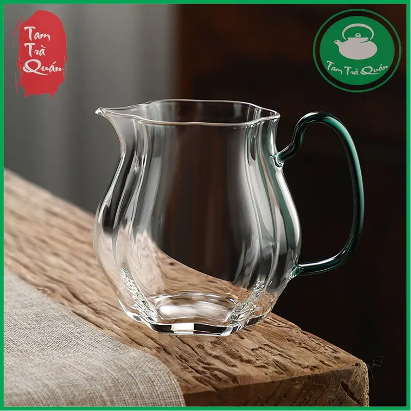 Tống chuyên trà thủy tinh miệng nhọn cán xanh lục 260ml 0