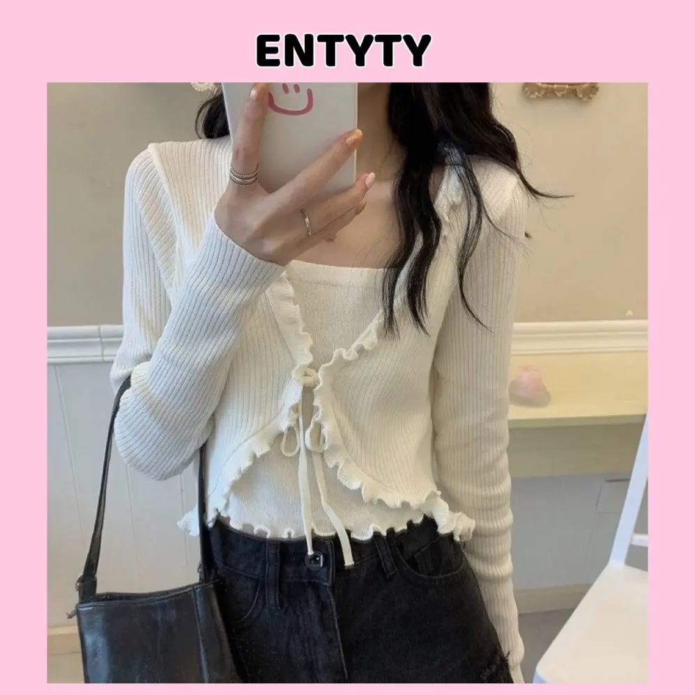 Set 2 áo phong cách Hàn Quốc (Áo dây & Áo khoác) | BigBuy360 - bigbuy360.vn Set 2 áo phong cách Hàn Quốc (Áo dây & Áo khoác) | BigBuy360 - bigbuy360.vn