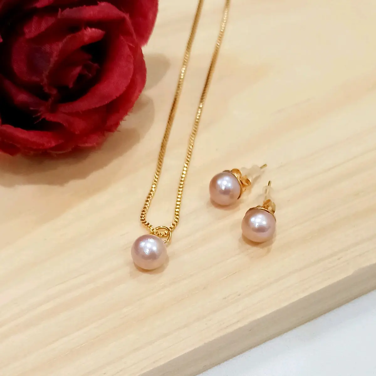 KALUNG MUTIARA ASLI DAN GIWANG MUTIARA MODEL SIMPEL TERMASUK SERTIFIKAT