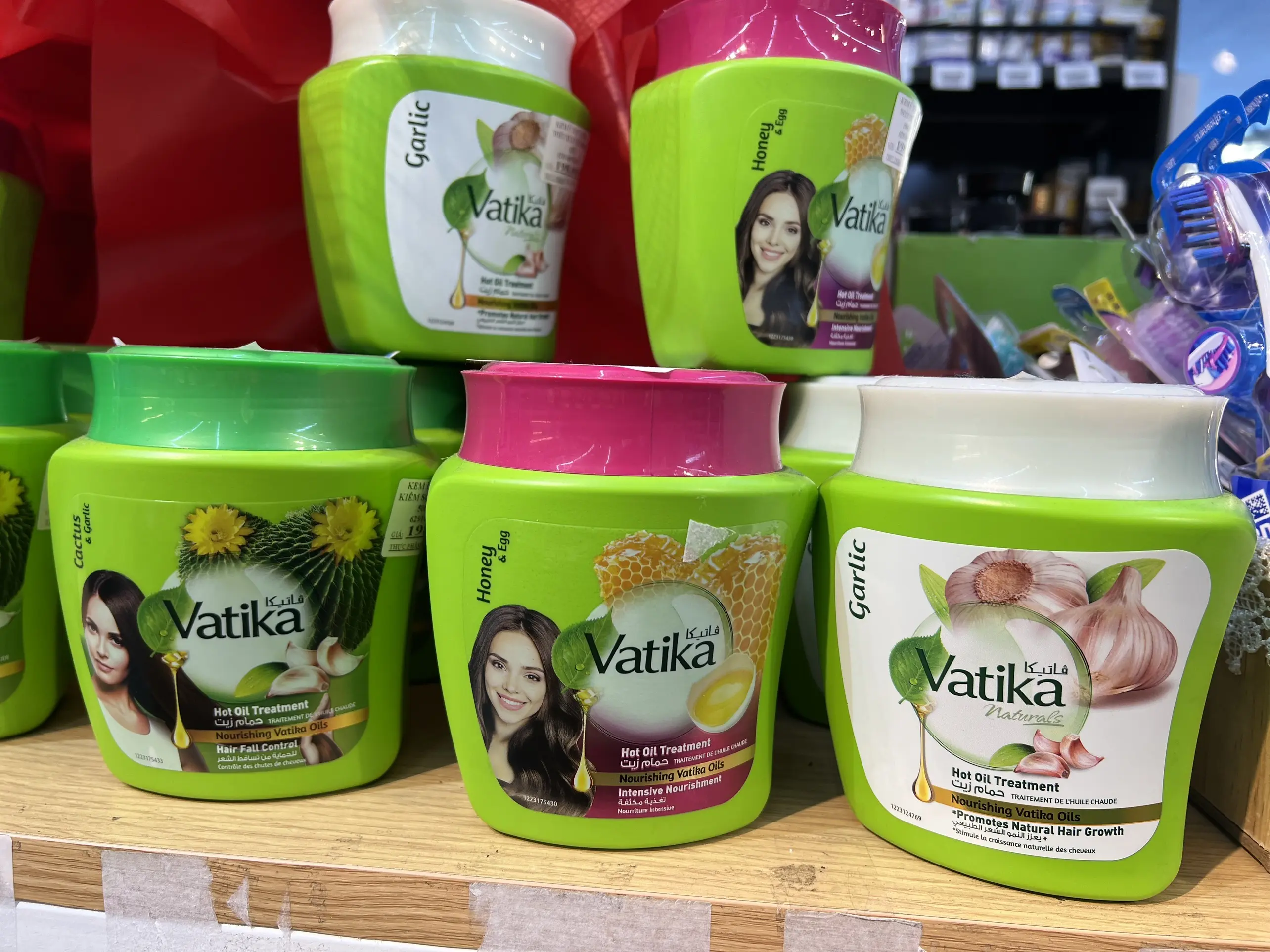 Kem ủ tóc , mềm mượt Vatika hộp 500g giúp tóc mềm mượt chắc khỏe . Nữ Women