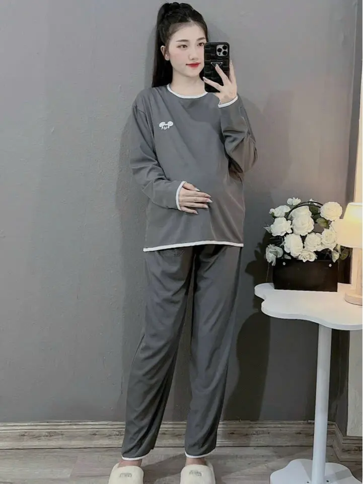 (đủ size từ 45-100kg)Bộ đồ bầu và sau sinh thu đông chất tăm hàn mềm,mịn,áo có mở dọc tiện cho bé ti,quần có chun chỉnh ạ