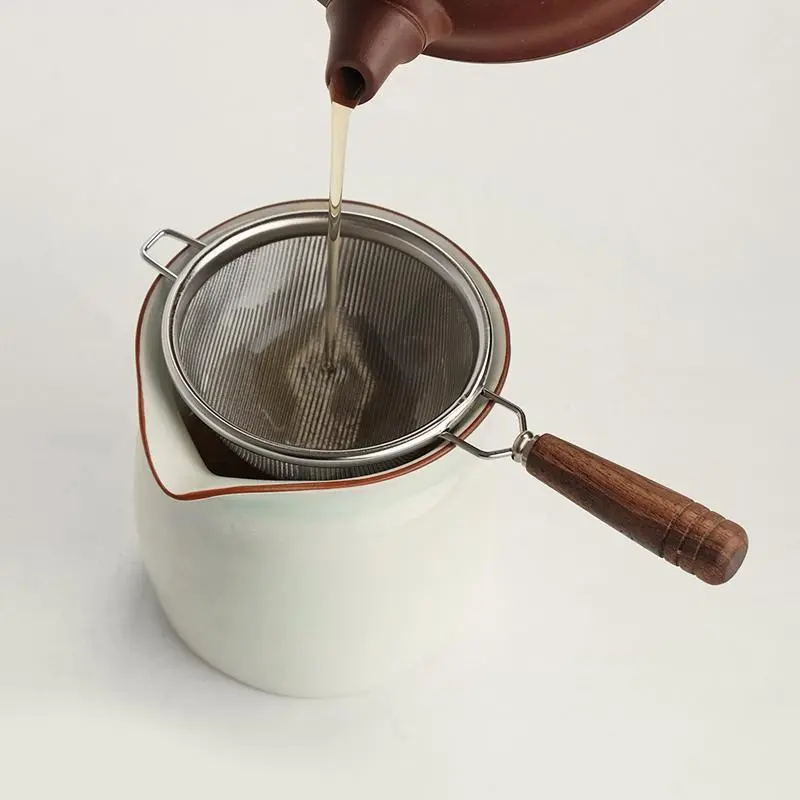 Double-layer Stainless Steel Tea Filter Japanese Creative Tea Leak Separated Tea Leaves Tea Filter Fair Cup Walnut Handle Filter Net