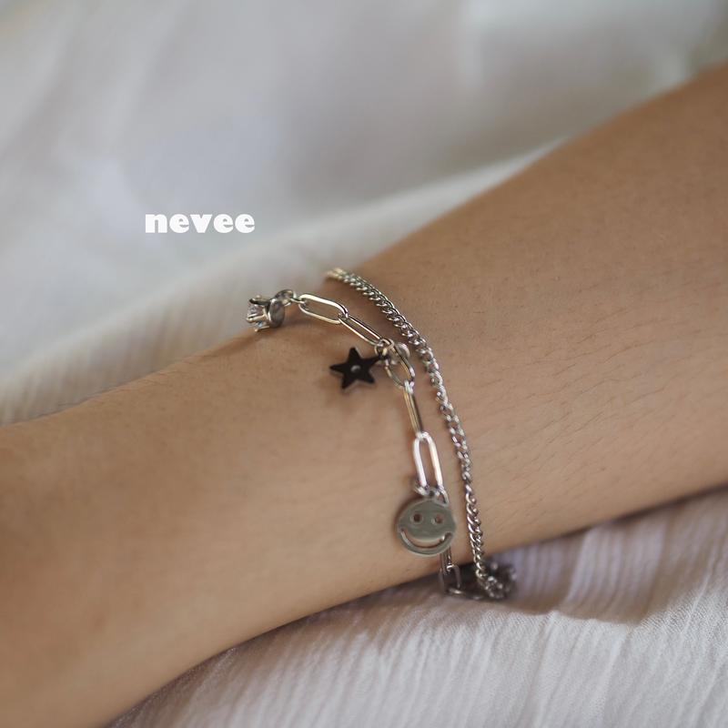 Vòng tay nữ Nevee Lucky đính đá không đen gỉ 3