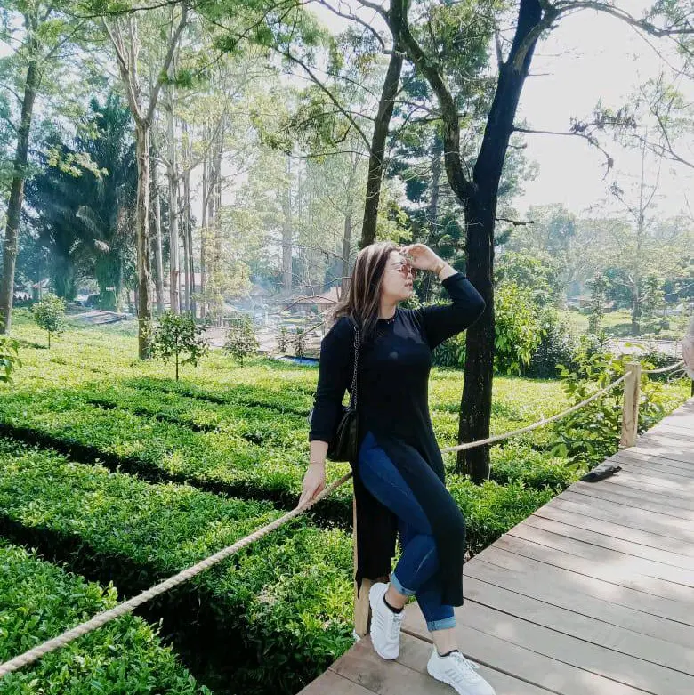 Rara Tunik Belah Knit Rajut Polos