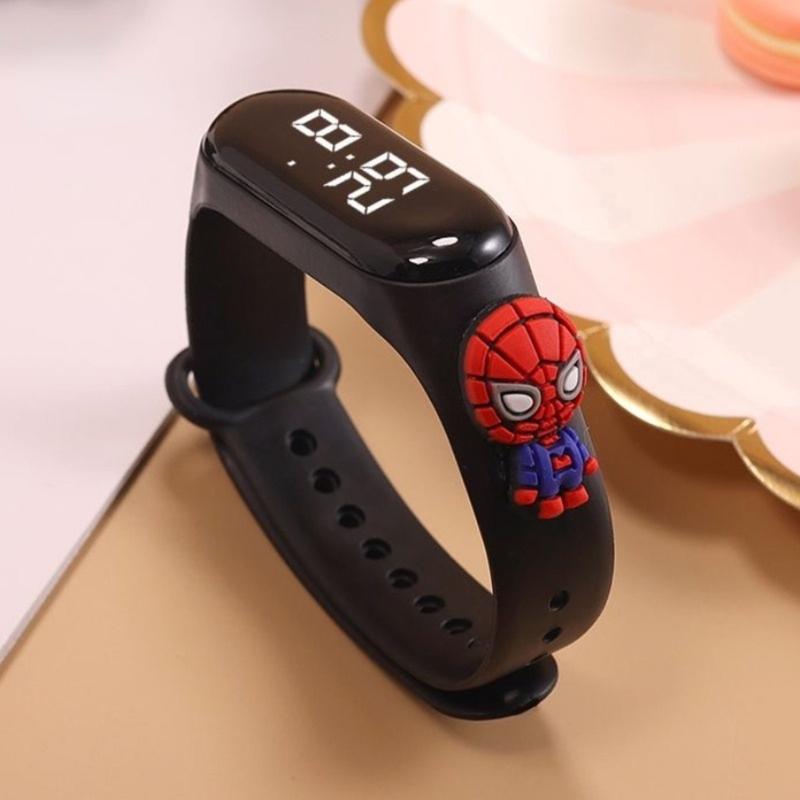 Đồng Hồ Trẻ Em LED, Thiết Kế Người Nhện Hoạt Hình, Đồng Hồ Thể Thao, Đồng Hồ Điện Tử, Họa Tiết Pikachu, Kỹ Thuật Số, Đeo Tay, Không Thấm Nước, Thích Hợp Làm Quà Tặng Trẻ Em, Dành Cho Trẻ Em